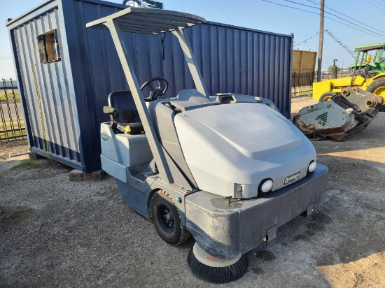 Exterra 6340 Parking Lot Sweeper