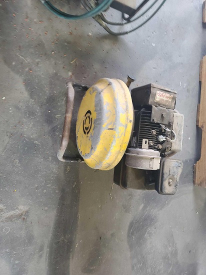 Briggs & Stratton 4 HP Gasoline Engine