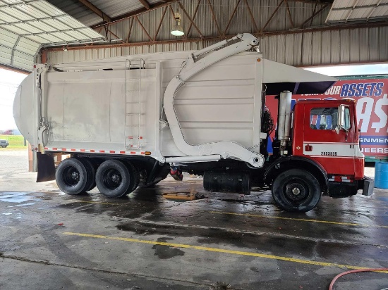 2000 Mack MR688S Truck, VIN # 1M2K195C9YM015271