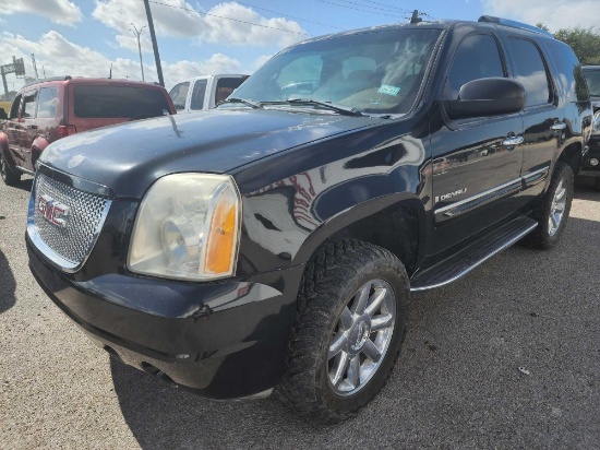 2007 GMC Yukon Multipurpose Vehicle (MPV), VIN # 1GKFK63887J185755