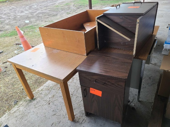 (1) Metal Desk 3 Drawers (1)Lock Wood Desk Top, (2) Stationary 2 door Side Cabinets, (1) Light Brow