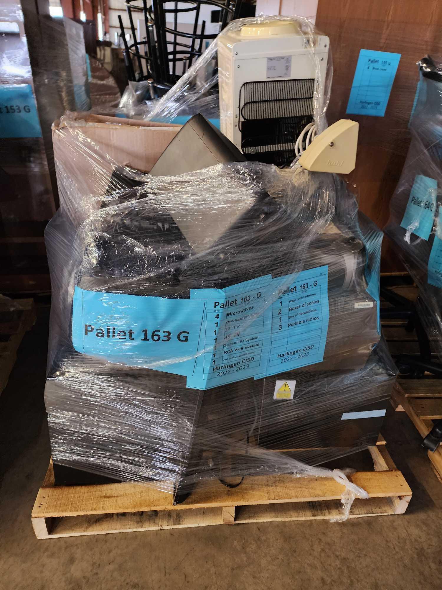 (4) Microwaves, Overhead Projector, 32" TV, 45" Proxibid