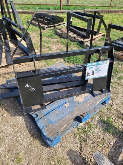 2022 Mower King Skid Steer Pallet Forks Attachment, Srl# SA221104012