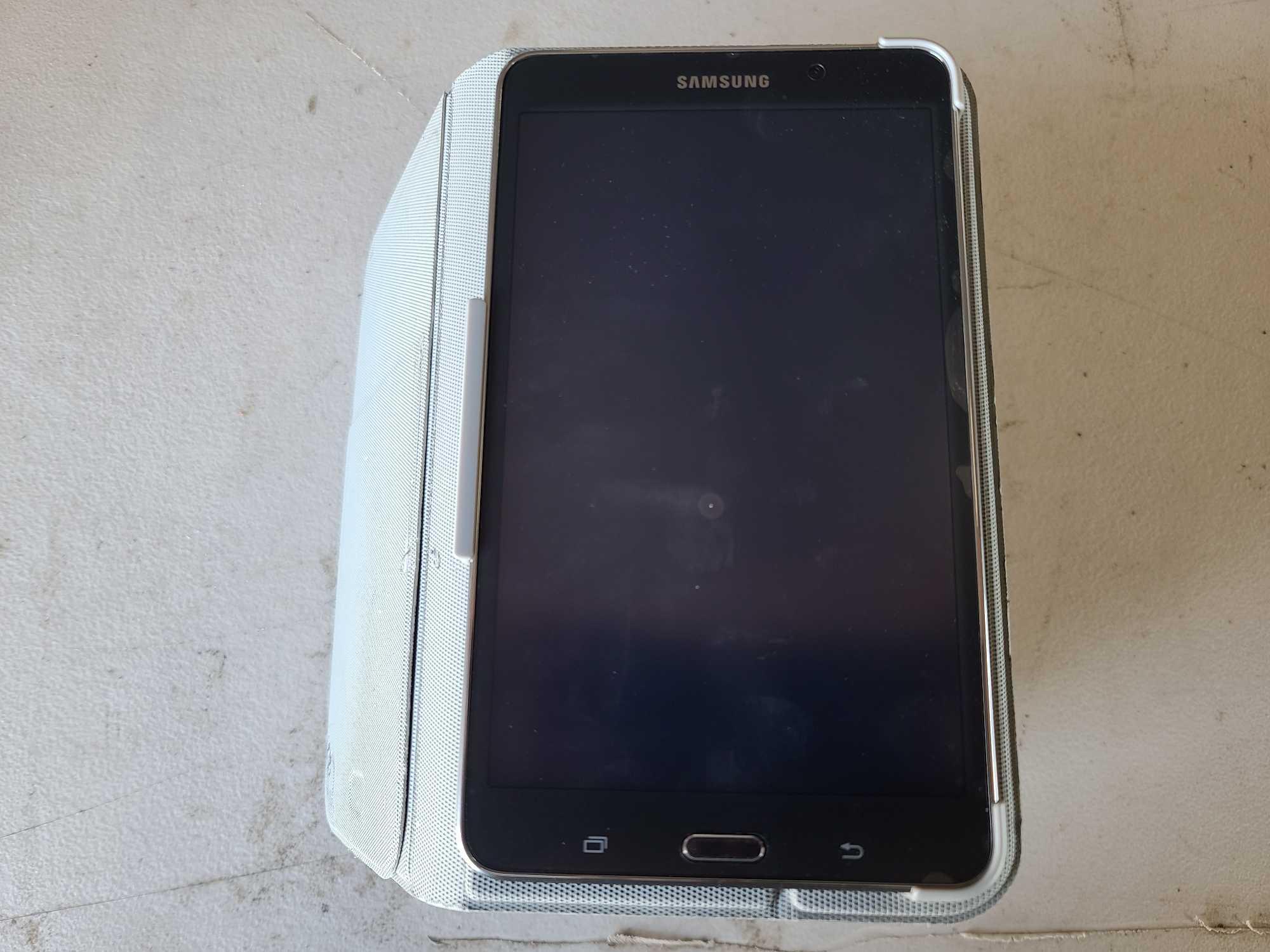 9) Samsung CE0168 Tablets | Proxibid
