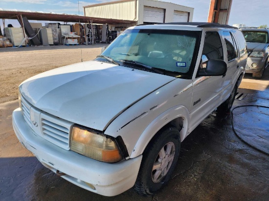 1998 Oldsmobile Bravada Multipurpose Vehicle (MPV), VIN # 1GHDT13W0W2724180