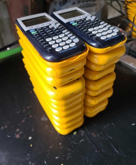 (40) TI-84 Plus Texas Instruments Calculators