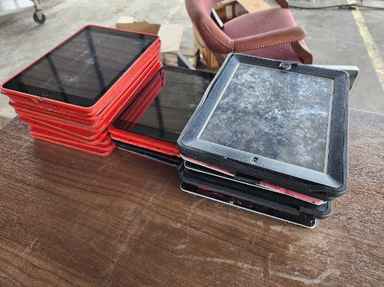 Group of Mini/Regular Apple iPads ???????(Some with case) (Apprx. 25)