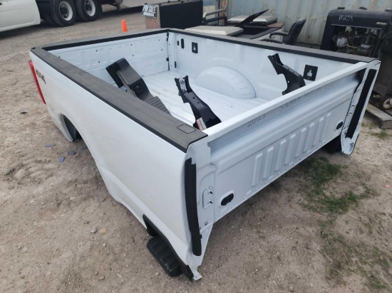White Ford 4x4 Pickup Truck Bed, Tailgate Bumper