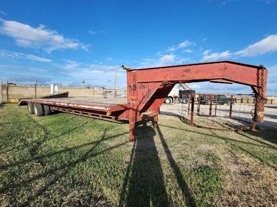 32ft. Gooseneck Trailer *RECEIPT SERVES AS BILL OF SALE