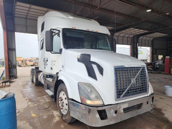 2008 Volvo VNL Truck, VIN # 4V4NC9EJ98N499497
