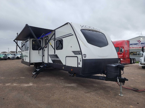 2022 DUTCHMEN KODIAK ULTIMATE 3301 BHSL RV, VIN # 4YDTKDR22NJ973088 (New/Unused)