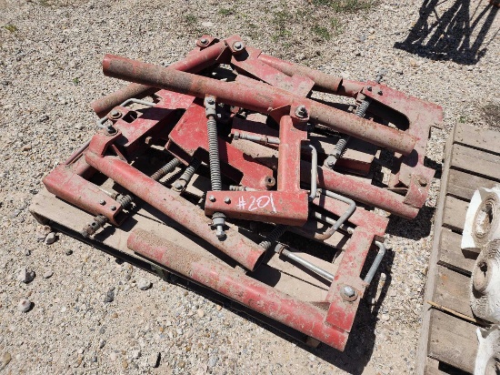 1 PALLET CONSISTING Rolling Cultivator Parts