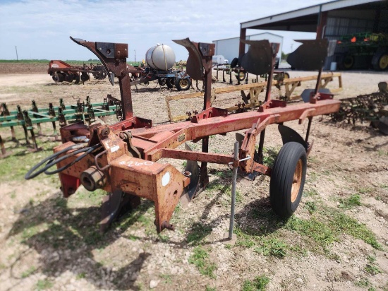 IH 140 Spinner Plow, 4 bottom...