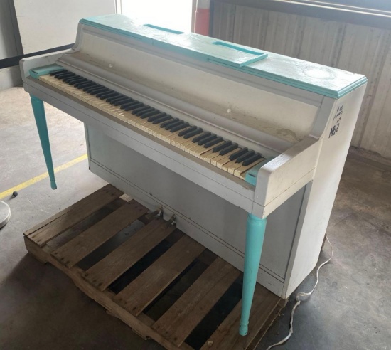 Good Shepherd Model 3166 Piano