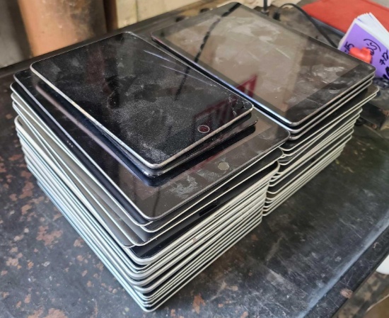 (35) Apple iPads (Some are damaged.)