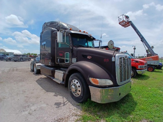 2007 Peterbilt 386 Truck, VIN # 1XPHD49X97N675999
