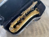(1) Saxophone w/ Carry Case