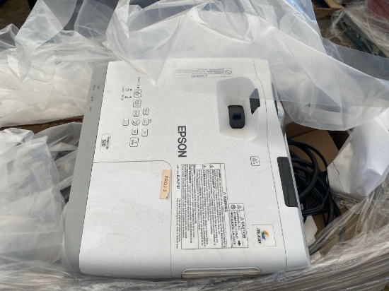 (1) Pallet w/ Epson PowerLite 520 Projectors in Boxes