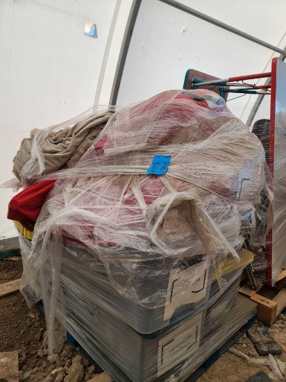 (1) Pallet w/Christmas Decoration, Misc.