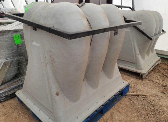 (2) Pairs of Community Professional LoudSpeakers R6 Bass Horn Out-Door Stadium Speakers