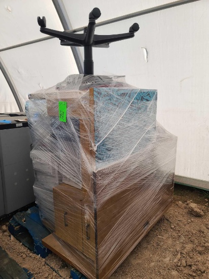 (1) Pallet w/ Desks, Printers, Rollaround Chairs.