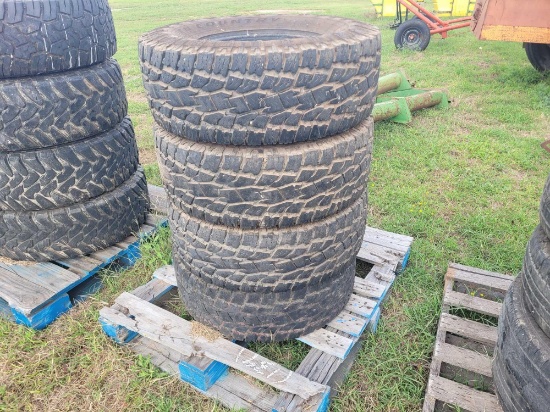 (4) Toyo Open Country Tires Size LT350/70R16