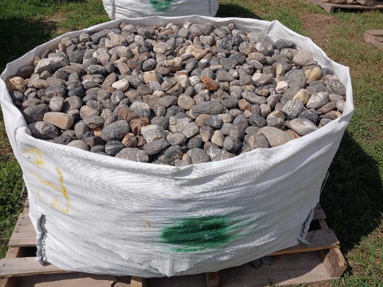 Pallet w/ Landscape River Rocks