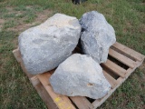 (1) Pallet w/ Big Gray Boulder Rocks