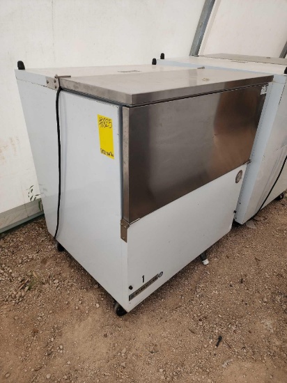Beverage-Air Stainless/S Commercial Milk Cooler, Srl. # 12013432