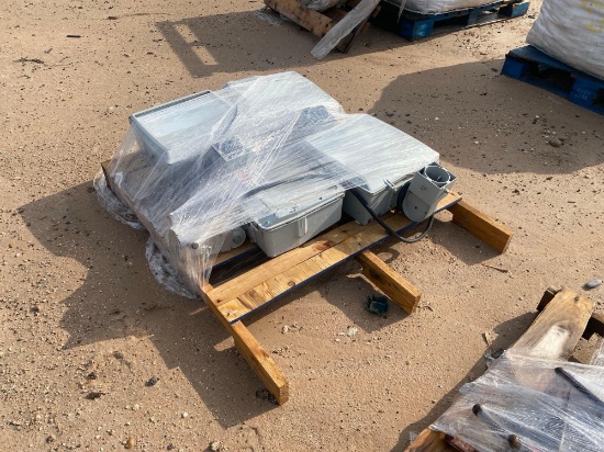 (1) Pallet w/ (4) Industrial Lights