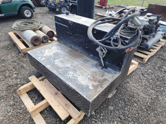 L-Shaped Steel Fuel Transfer Tank w/ Hose Reel for Pickup Truck