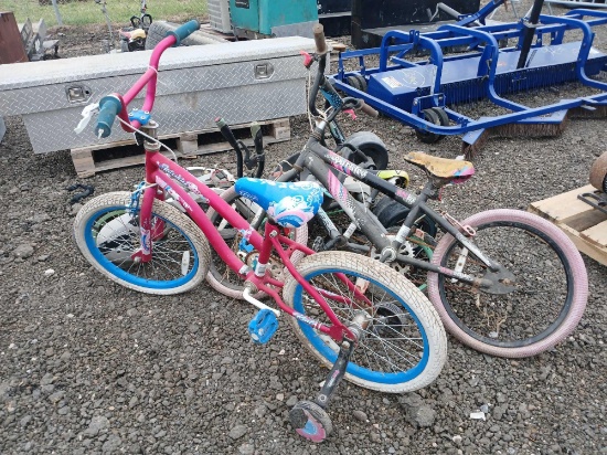 Group of (3) Children's Bicycles, (1) Children's Tricycle