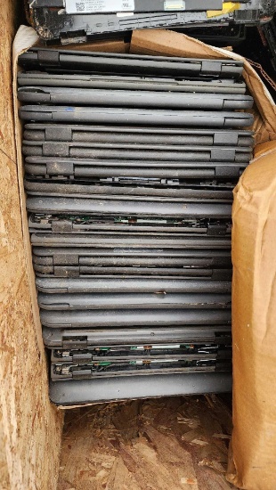 Group of Chromebooks & Parts/Pieces of Laptops on Pallet