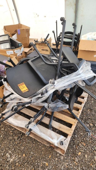 (1) Pallet w/ Rolling Office Chairs