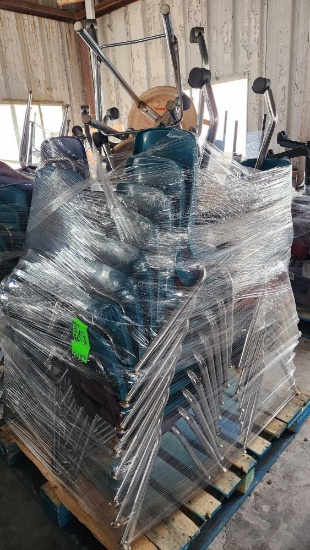 Group of Stackable Student Chairs & Rolling Chairs on Pallet