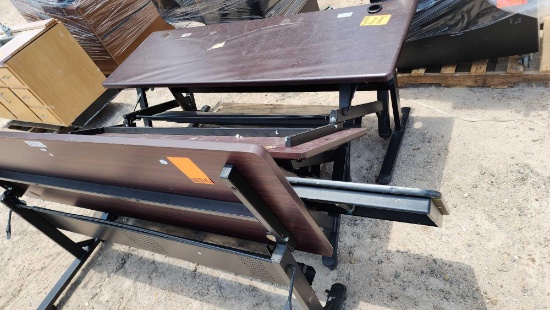 (1) Pallet w/ (5) Office Desk