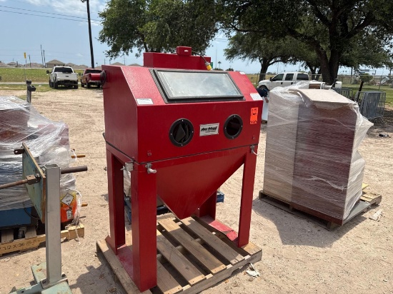 (1) Pallet w/ Dee-Blast Corporation 60 Gallon Air Sandblasting Cabinet