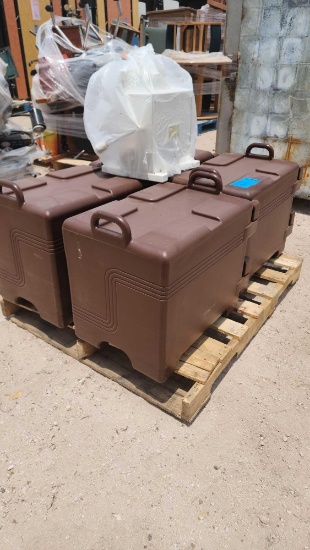 (1) Pallet w/ (4) Cambro Portable Insulated Hot & Cold Transporters, Sunkist Commercial Sectionizer