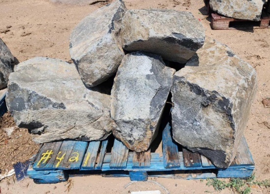 Pallet of Landscape Stone Boulder Rocks