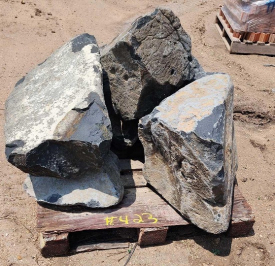 Pallet of Landscape Stone Boulder Rocks