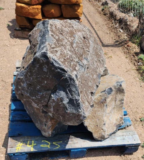 Pallet of Landscape Stone Boulder Rocks