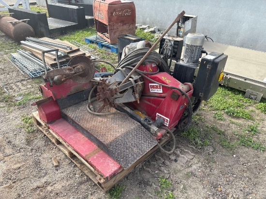 Coats CHD-6330 Heavy-Duty Tire Changer on Pallet