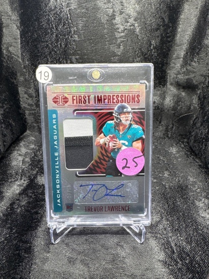 2021 PANINI ILLUSIONS FOOTBALL - FIRST IMPRESSIONS AUTO. TREVOR LAWRENCE ROOKIE
