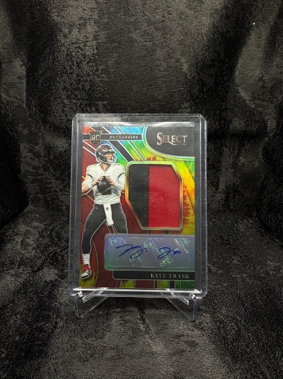 2021 PANINI PRIZM SELECT FOOTBALL - PATCH AUTO. KYLE TRASK ROOKIE (#22/25)