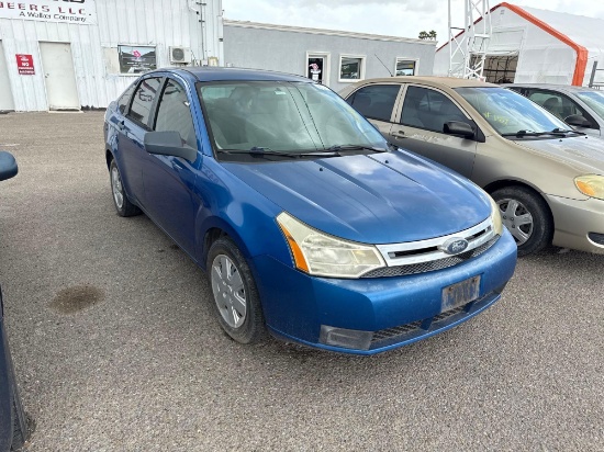 2010 Ford Focus Passenger Car, VIN # 1FAHP3EN7AW135856