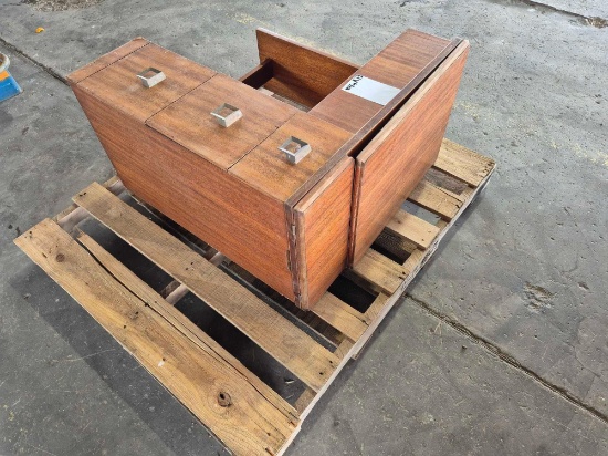SINGER Sewing Machine Desk w/ Drawers on Pallet