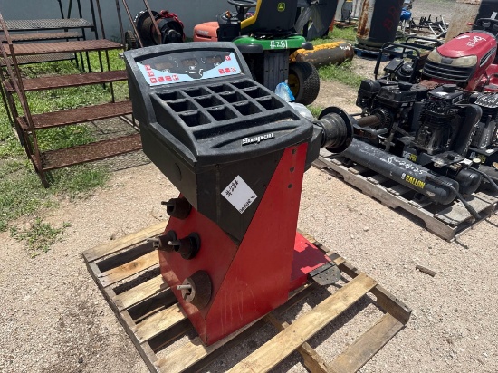 Snap-On Wheel Balancer, Srl# G51KE081