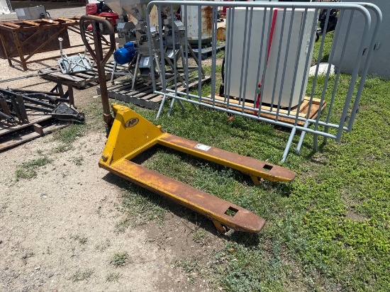 (1) Pallet Jack