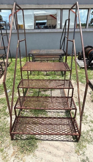 (1) Mobile Home Stairs