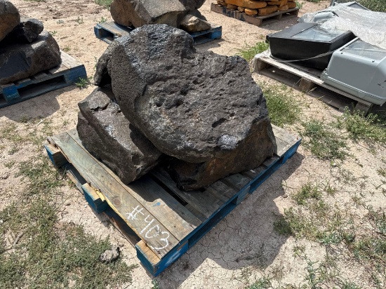 Pallet of Landscape Stone Boulder Rocks